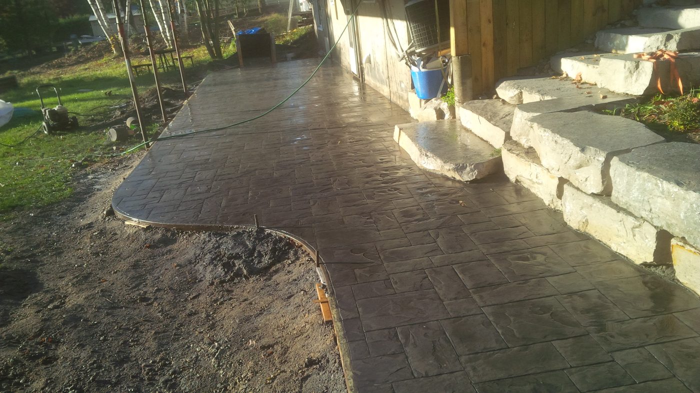 Coloured stamped concrete by Dura Concrete Floors in Orillia and Simcoe County, Ontario, photo 12