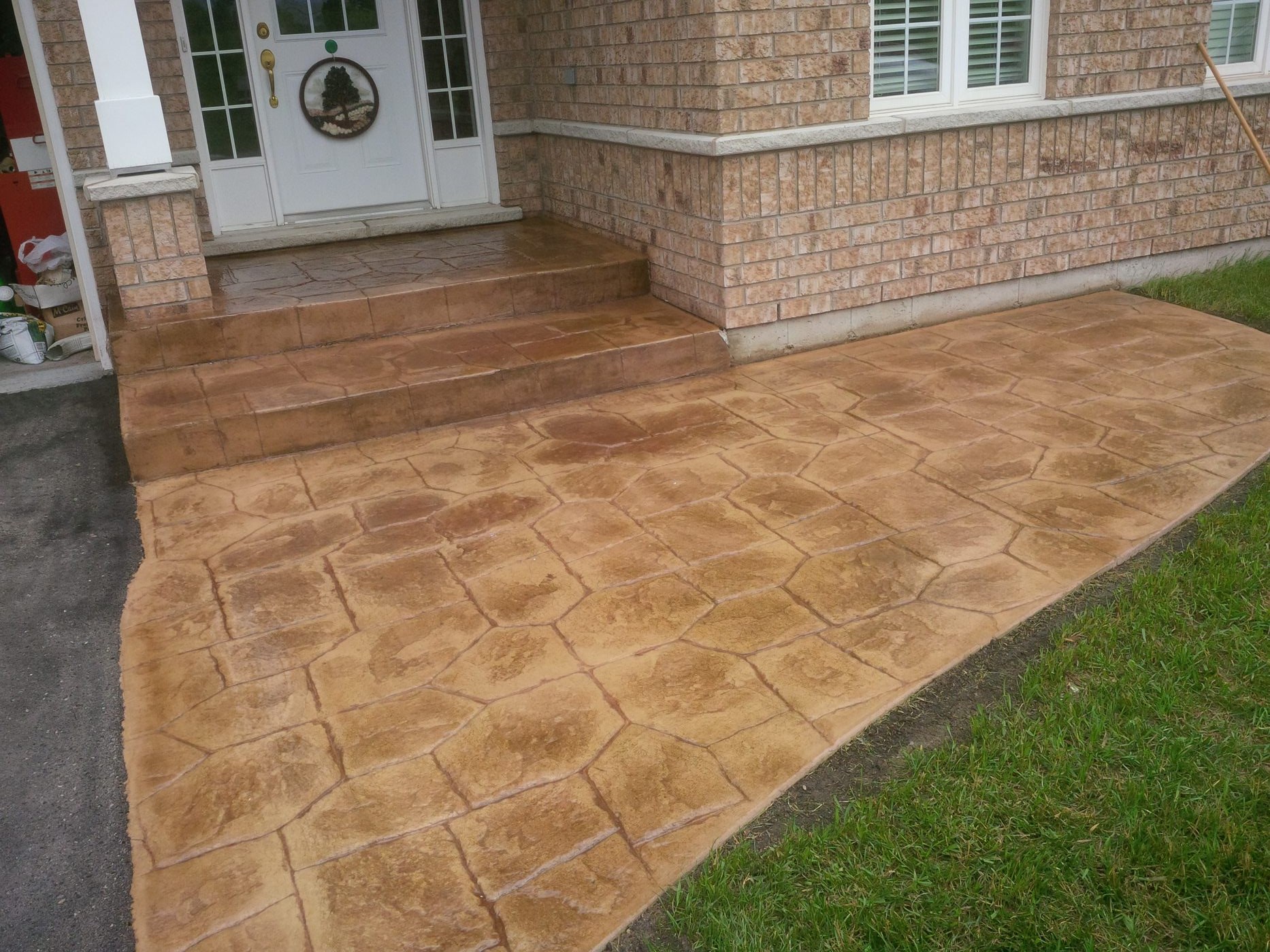 Concrete Driveways by Dura Concrete Floors in Orillia and Simcoe County, Ontario, photo 8